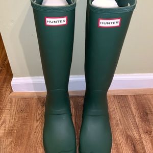 Women’s Hunter Boots- hunter green